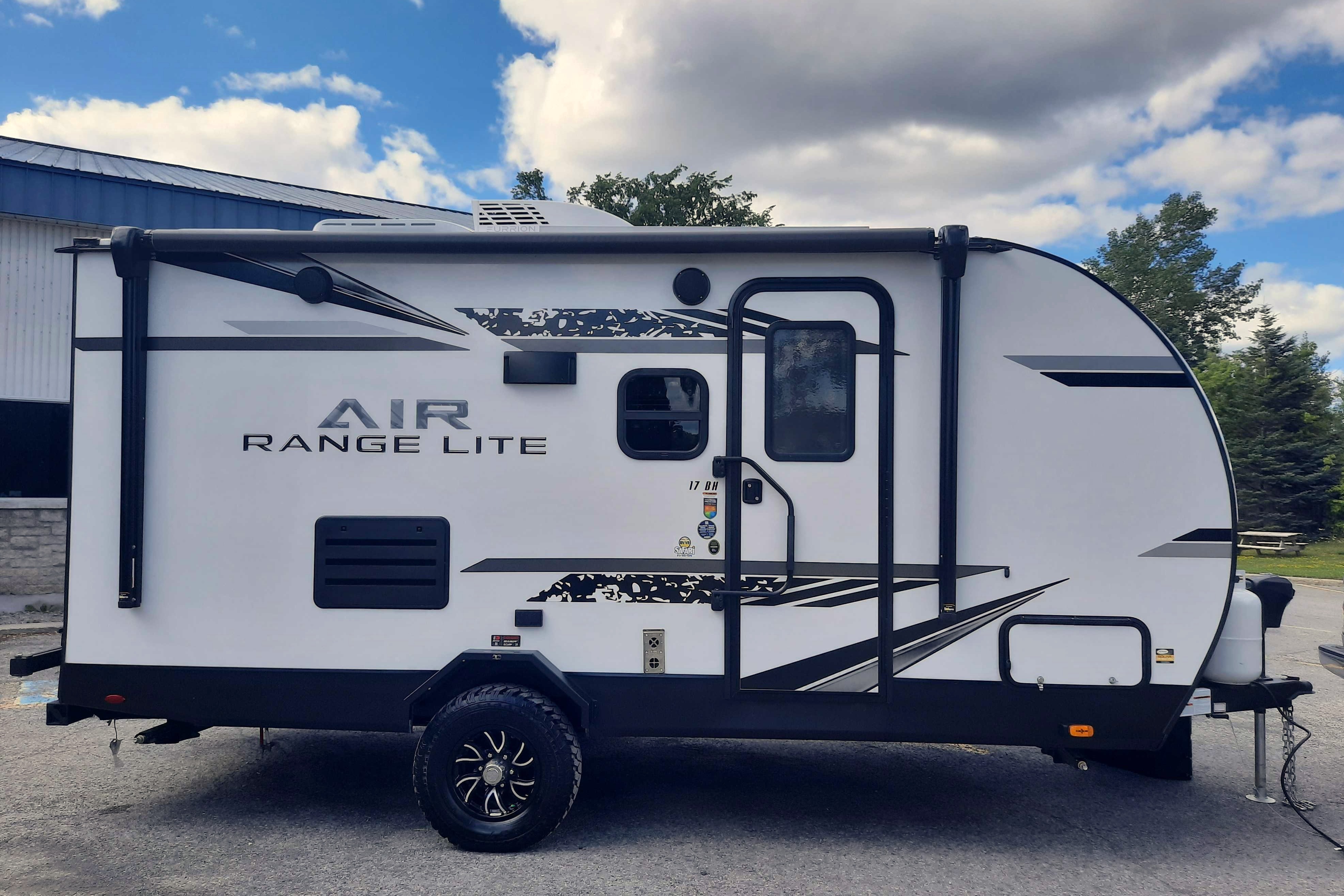 Chedza's Open Range Range Lite Air 17BH Hybrid