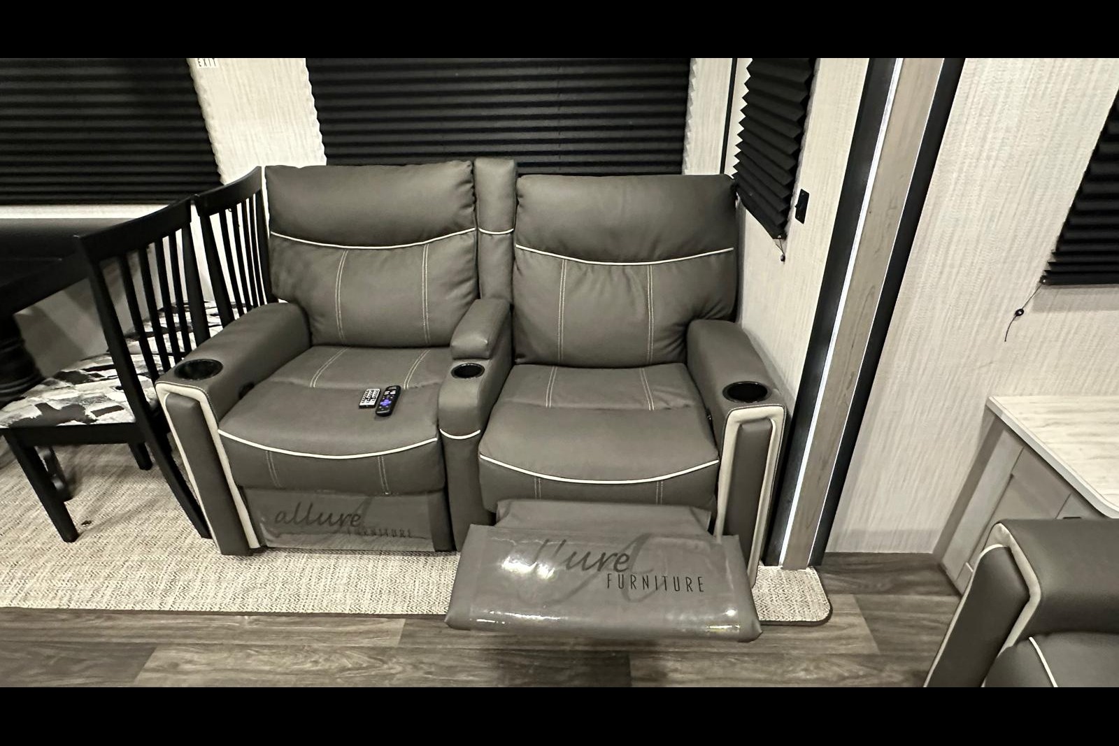 BUENAHORA's Mallard Heartland M335 Travel Trailer