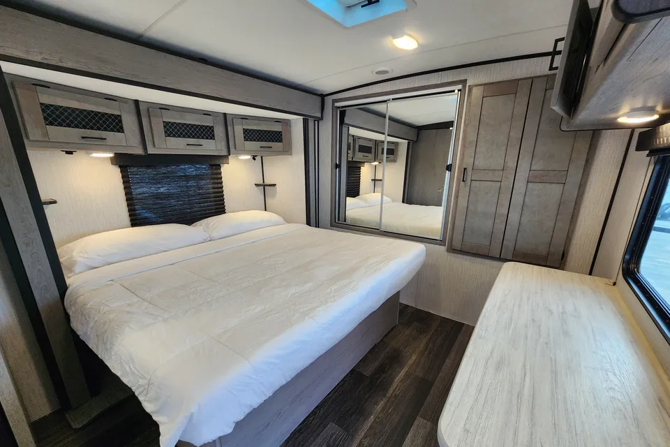 BUENAHORA's Mallard Heartland M335 Travel Trailer