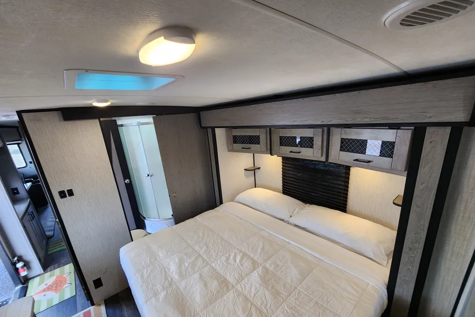 BUENAHORA's Mallard Heartland M335 Travel Trailer