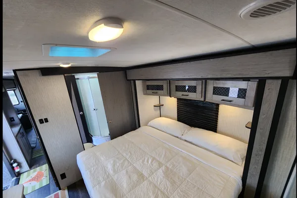 BUENAHORA's Mallard Heartland M335 Travel Trailer