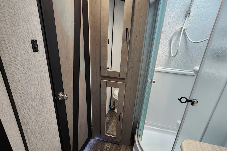 BUENAHORA's Mallard Heartland M335 Travel Trailer