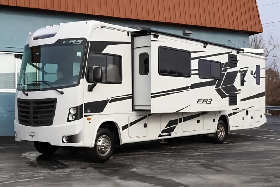 Forest River FR3 Class A (TOM BOY)