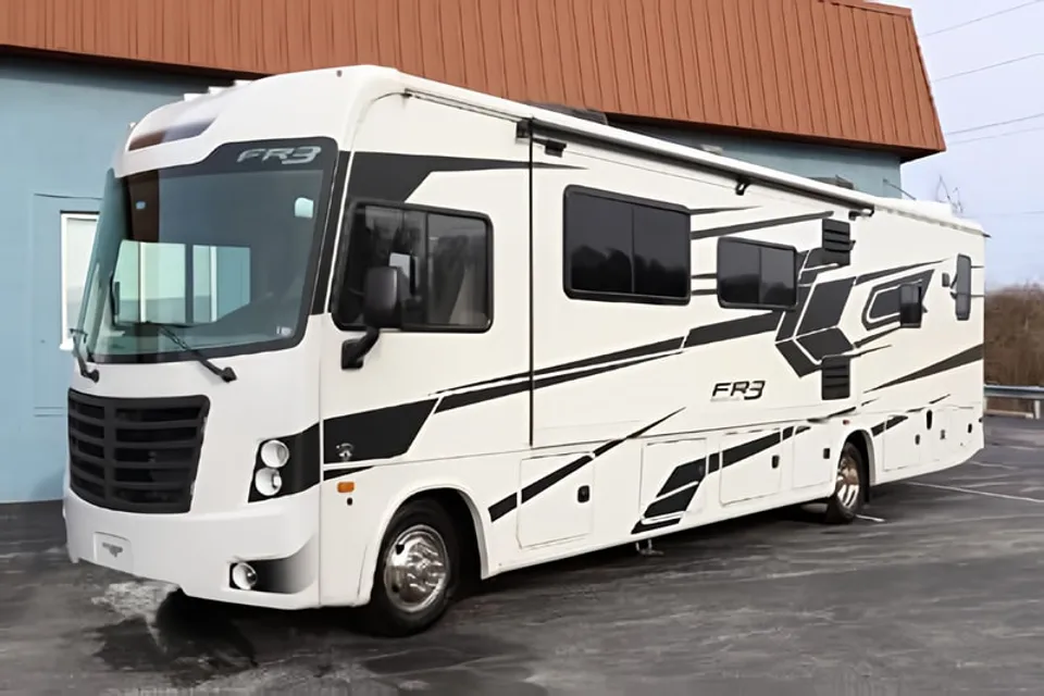 Forest River FR3 Class A (TOM BOY)