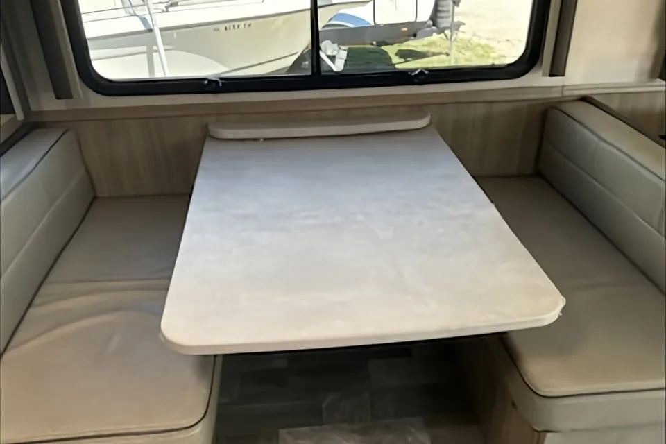 Mirada Forest River Coachmen  Class A(A-2)