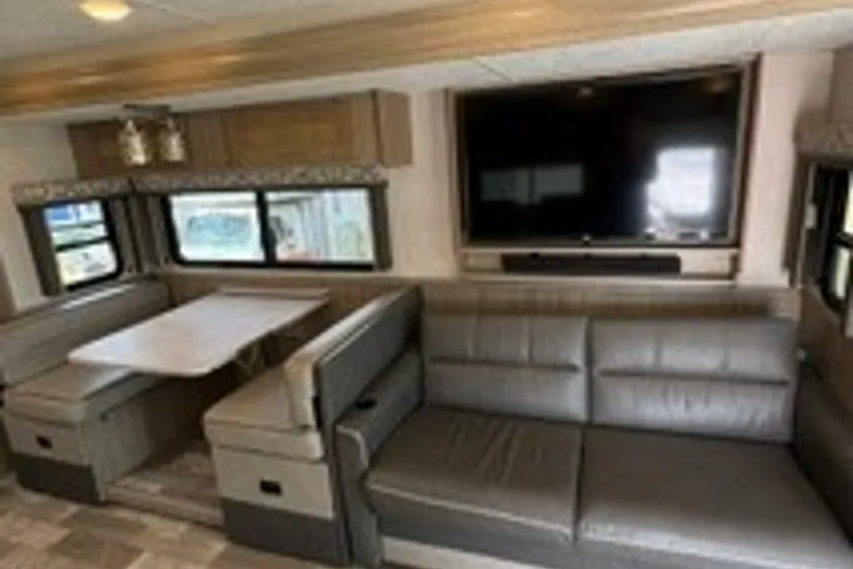 Mirada Forest River Coachmen  Class A(A-2)