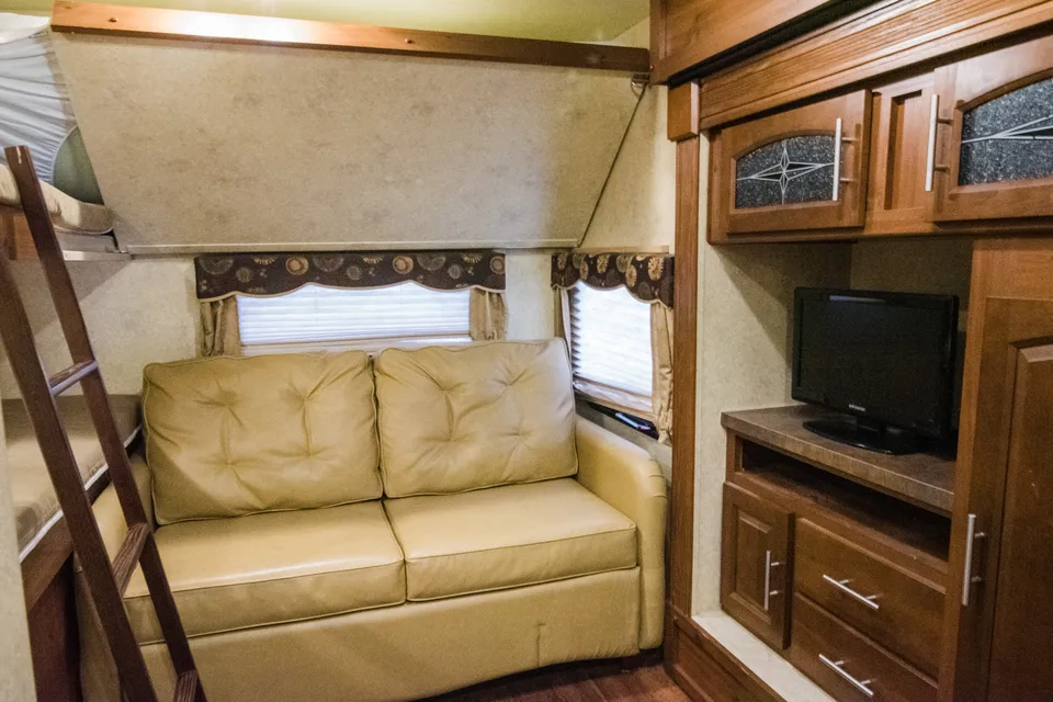 Best Family Unit FlagstaffBHWS 34’ Bunk model