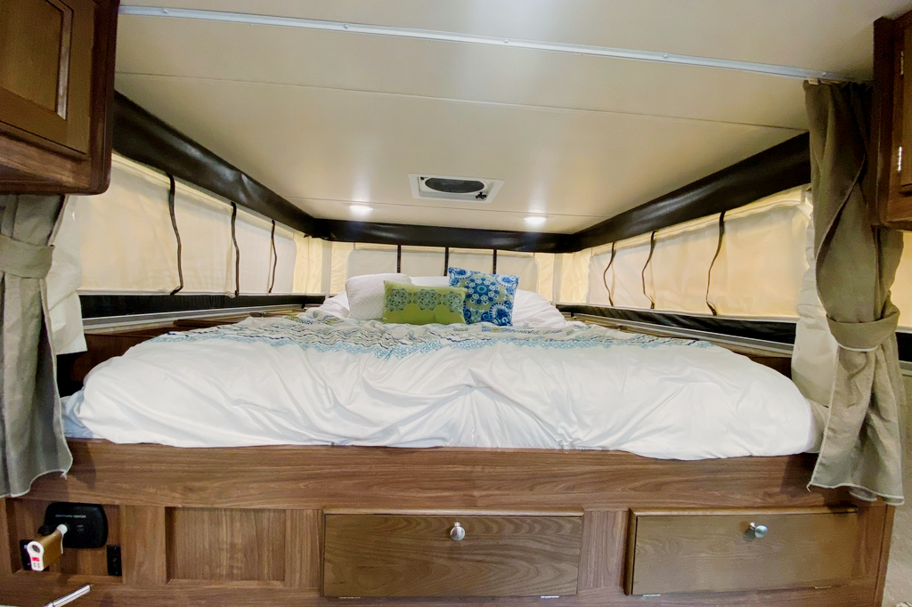Kahrin's Palomino SS1251 backpacking edition  Truck Camper