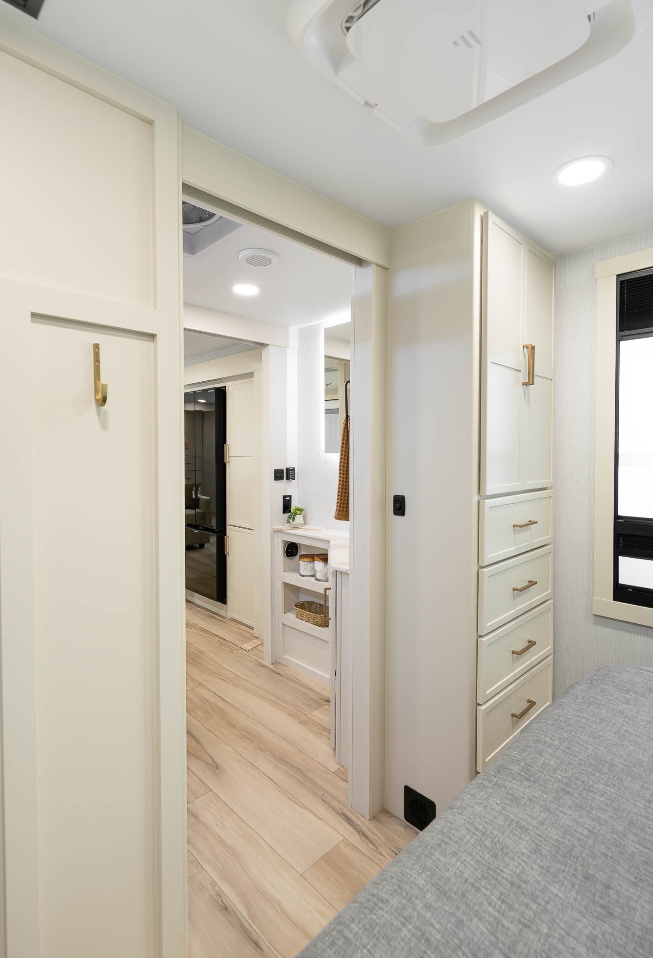 Luxury Brinkley Bunkhouse Basecamp | Delivered & Setup in San Diego