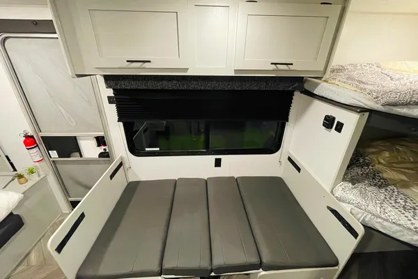 Forest Salem RV trailer Sleeps 7 Lightweight