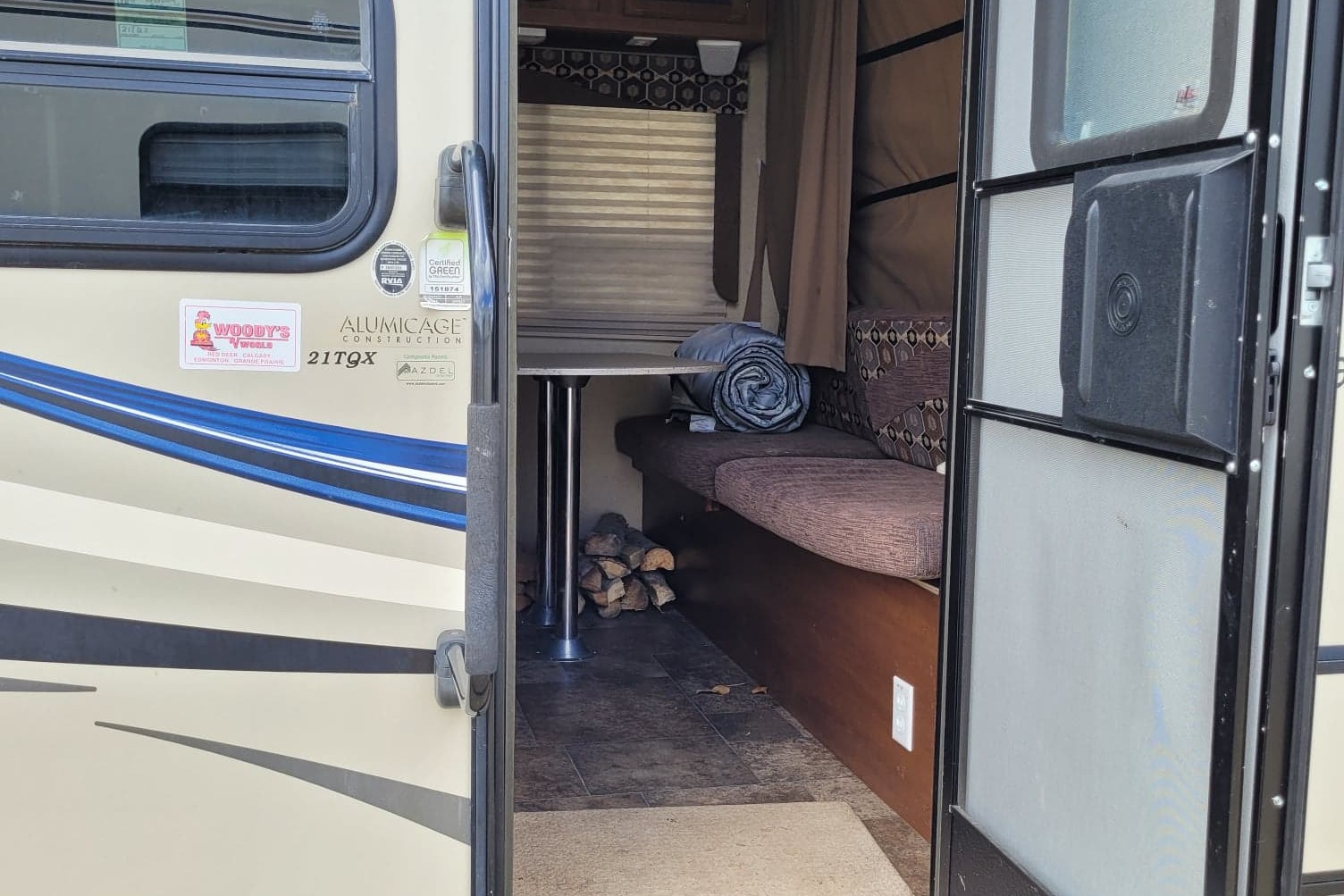 Janeth's Freedom Express Travel Trailer - Hybrid 2015 Coachmen 21 TQX