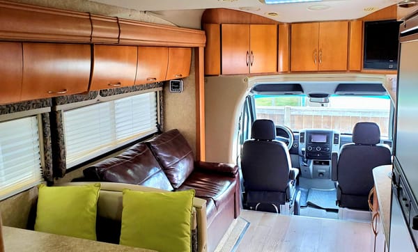!!! MAY SPECIAL OFFER !!! Mercedes Sprinter " Dorado" Class C