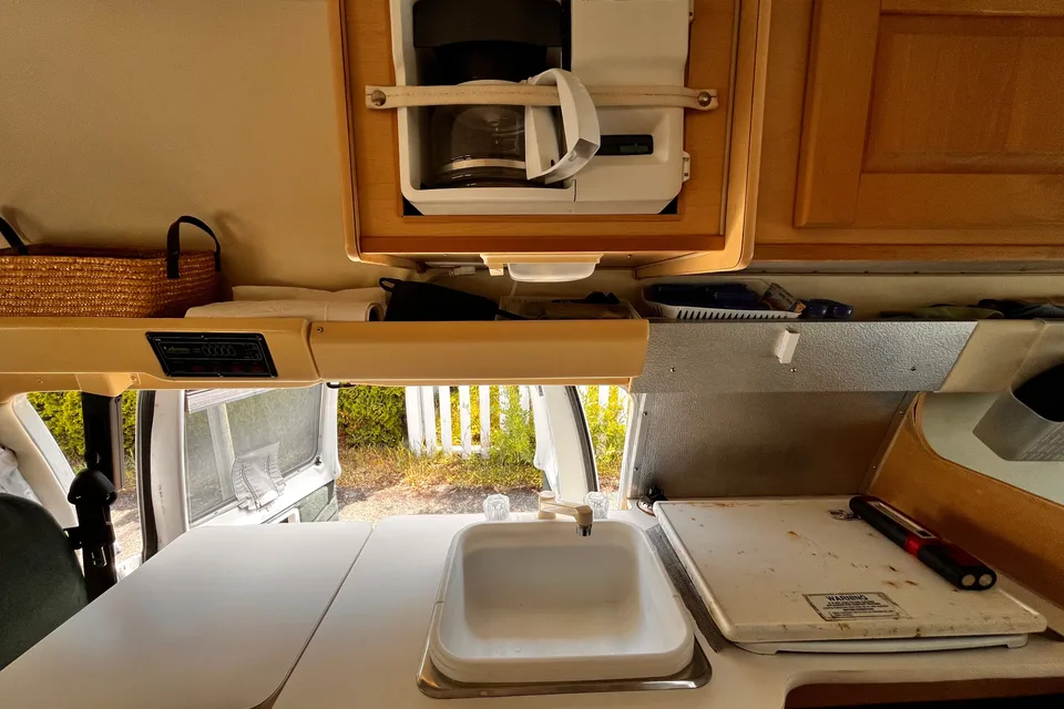 Stella Leisure Travel Van