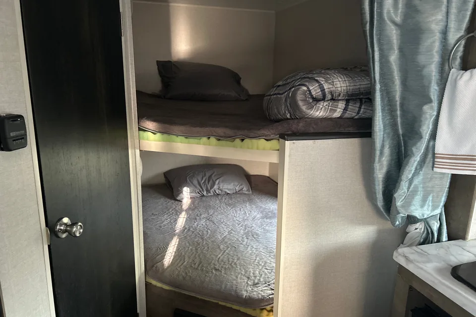 Comfy KZ Escape E231BH Travel Trailer