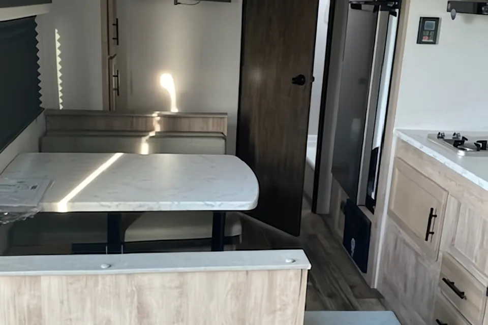 Larry's Grand River 25RB Travel Trailer