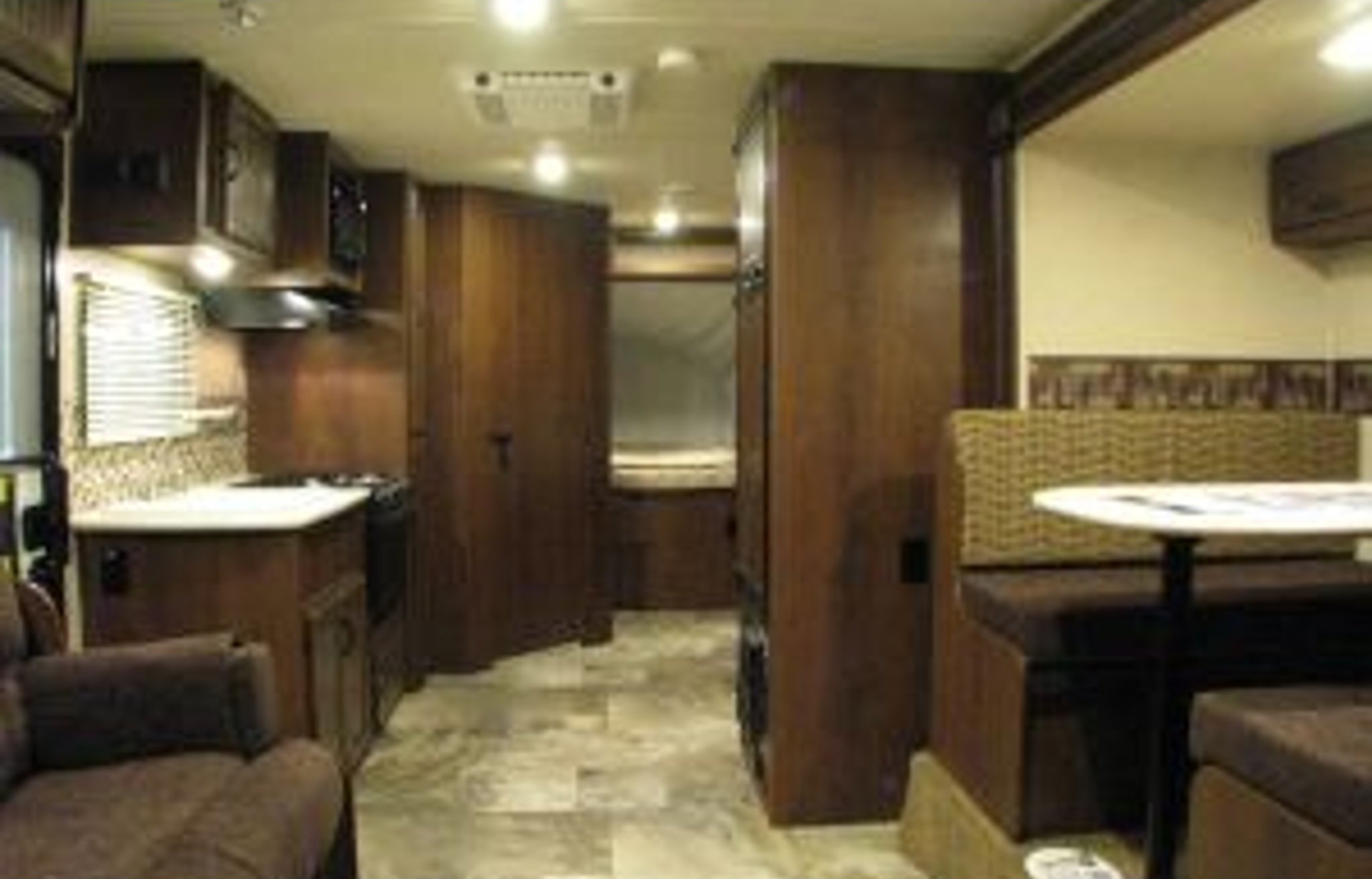 Elderado's Jay Feather X23F Travel Trailer