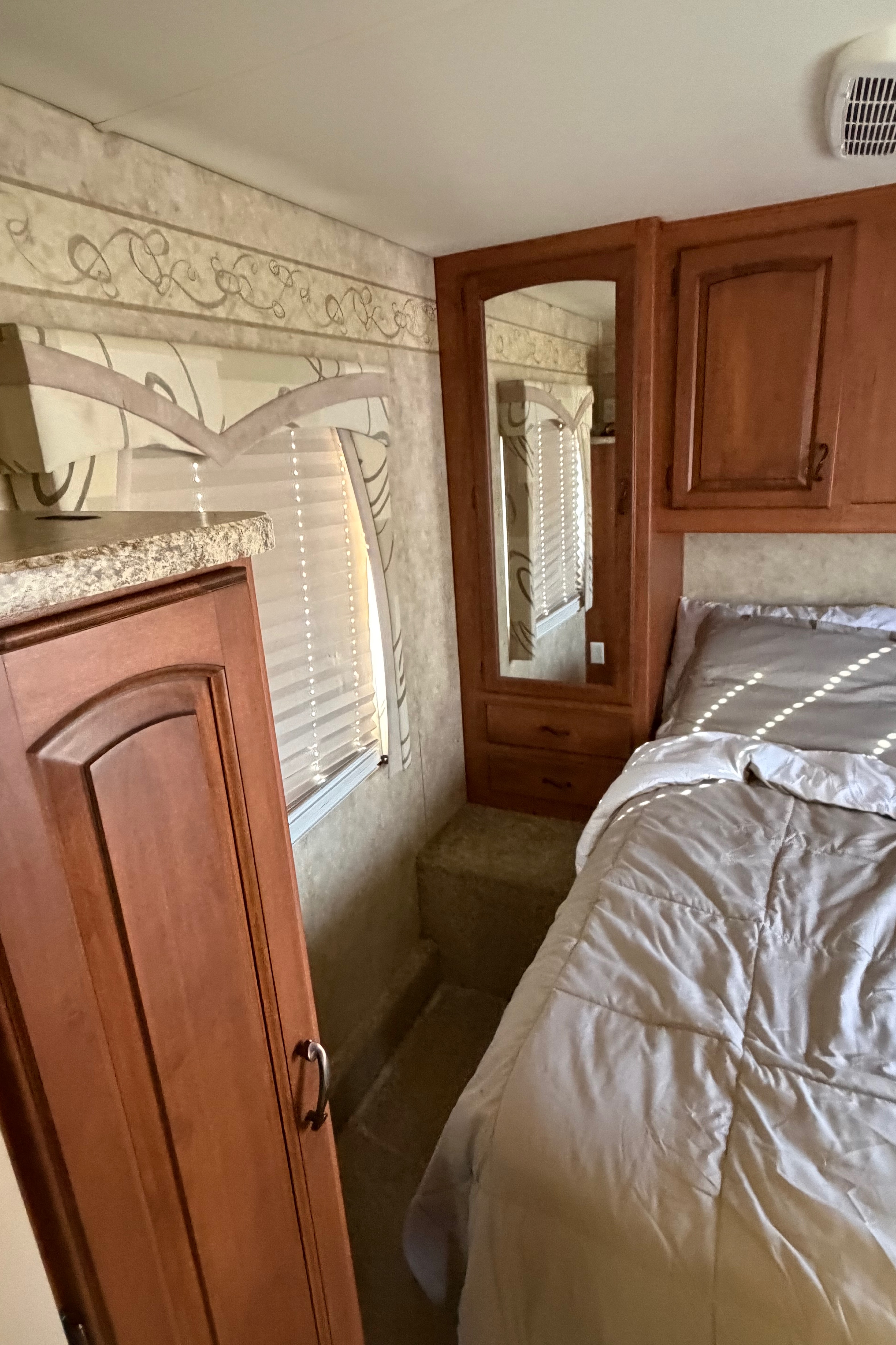Daniel's Jayco GREYHAWK 31SS Class C