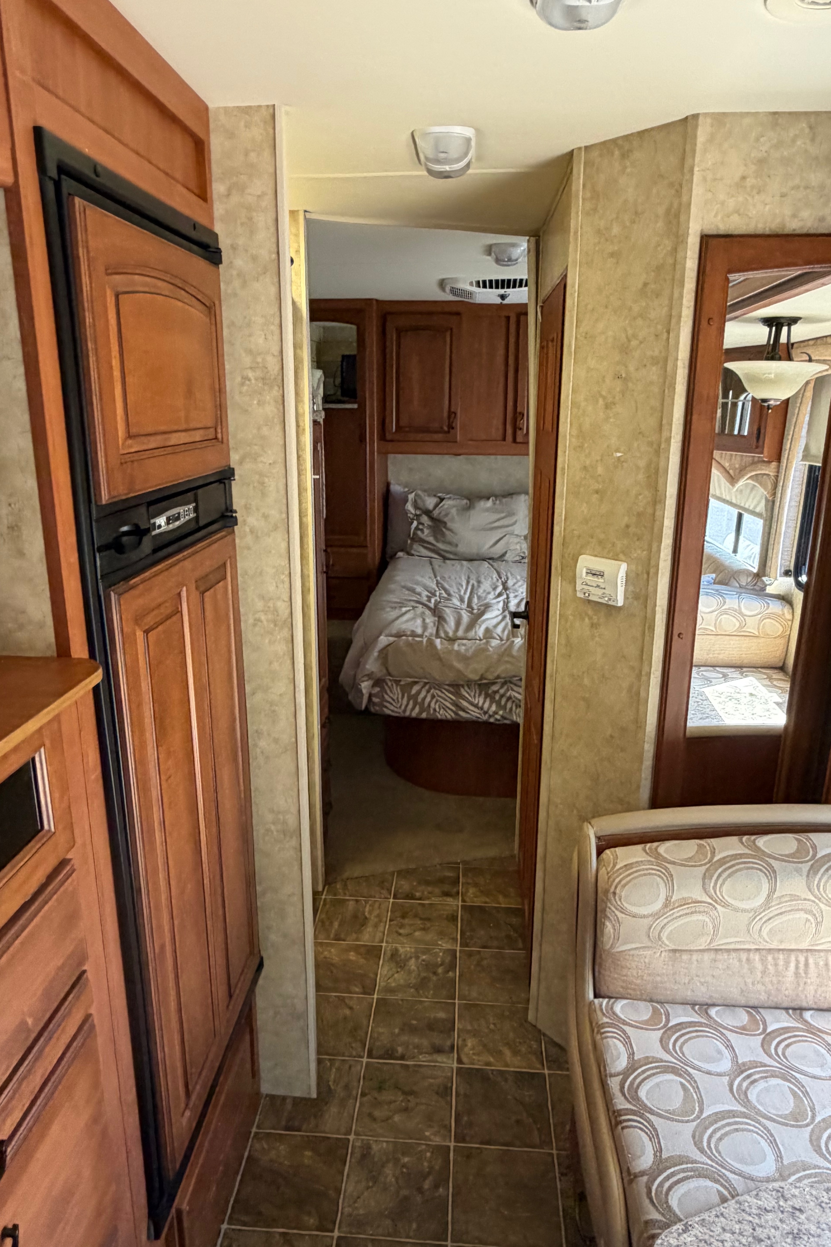 Daniel's Jayco GREYHAWK 31SS Class C
