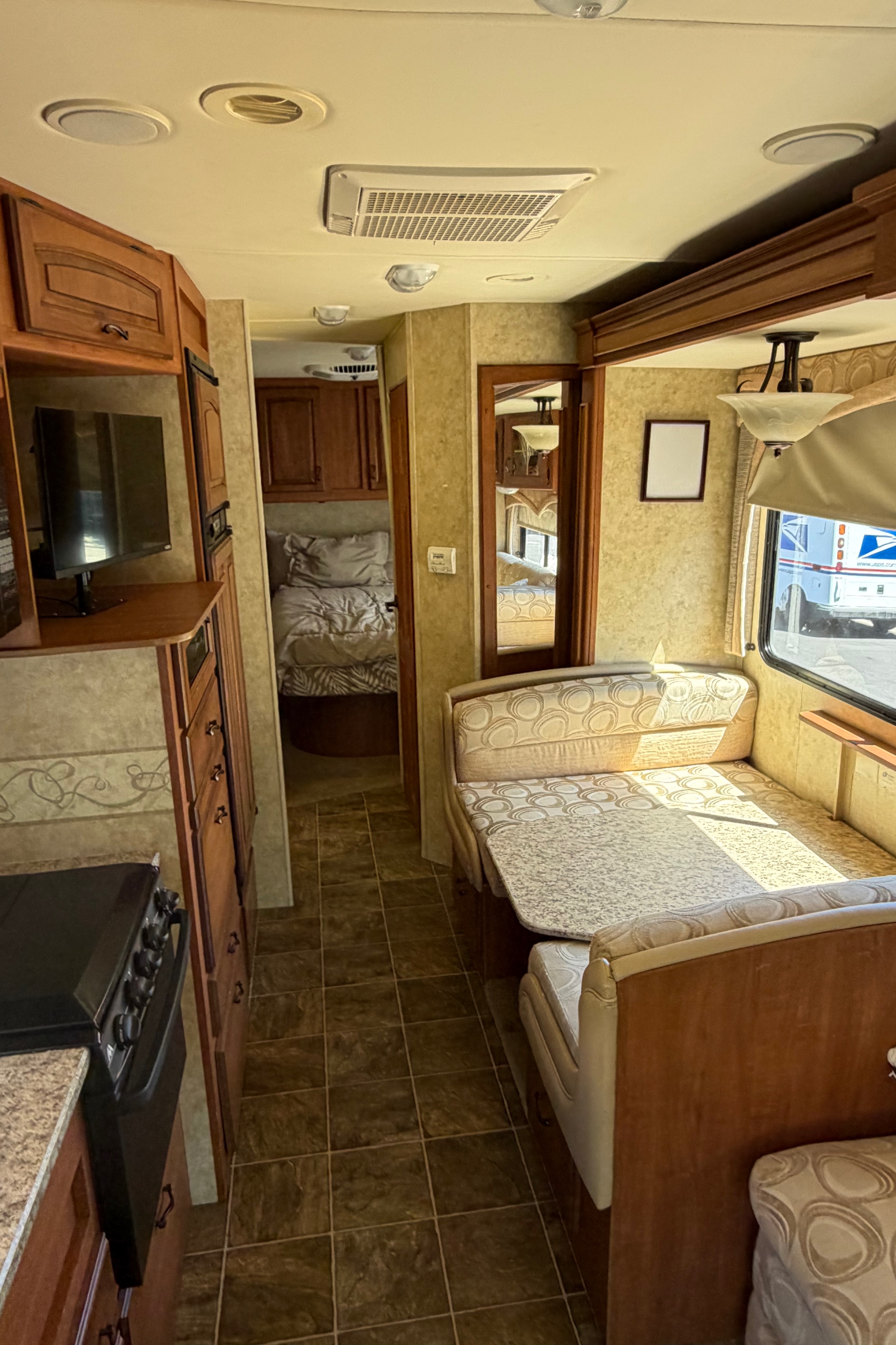 Daniel's Jayco GREYHAWK 31SS Class C