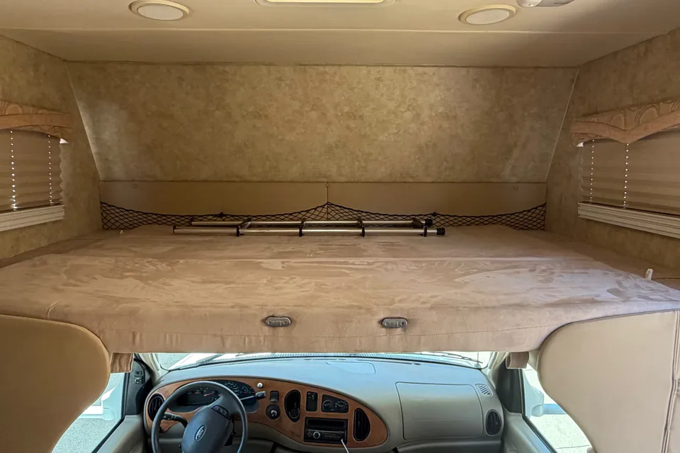 Daniel's Jayco GREYHAWK 31SS Class C