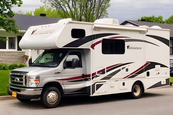 Advi (Ford Adventurer 23 pieds)
