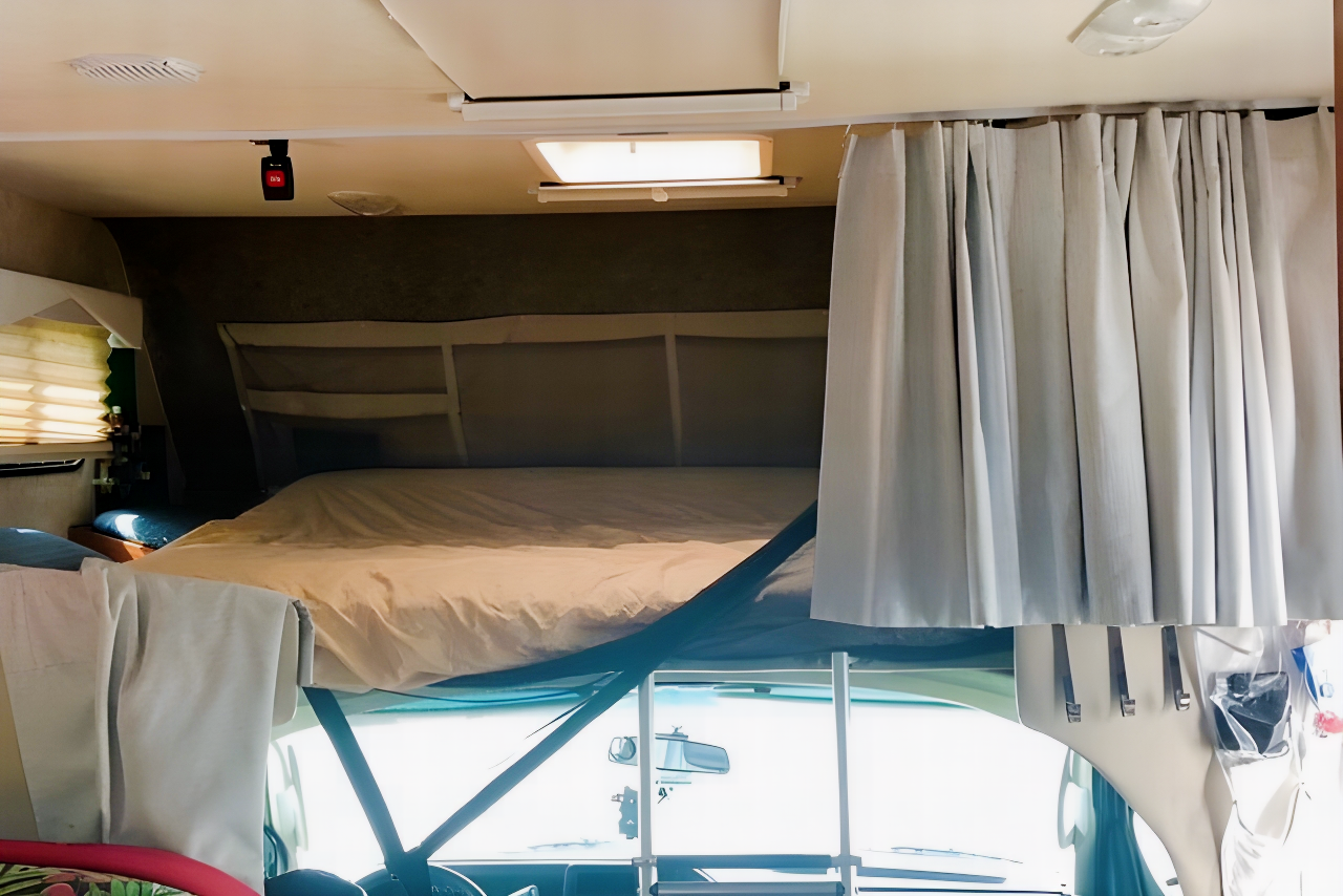 Advi (Ford Adventurer 23 pieds)