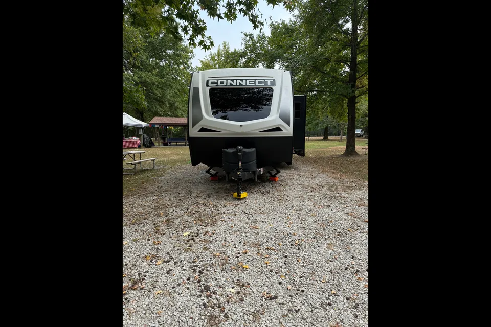 Clean 33’ KZ Connect Travel Trailer