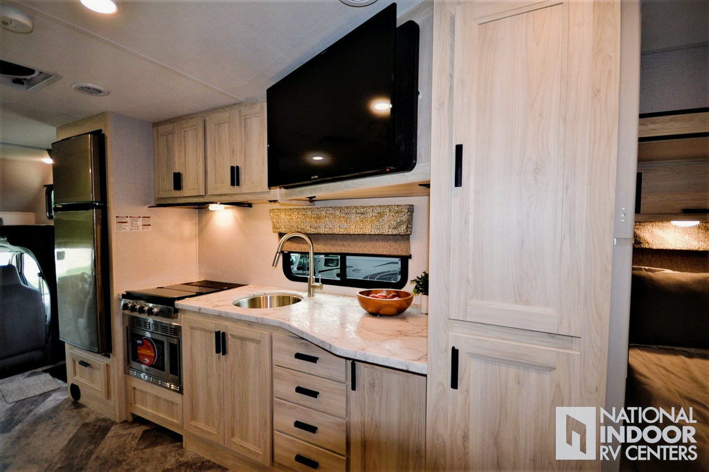 Starlink & Keurig onboard. Spacious & Cozy 30 feet RV Sleep 6