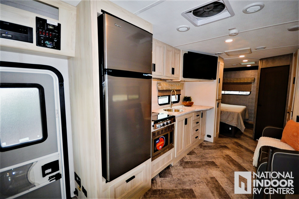 Starlink & Keurig onboard. Spacious & Cozy 30 feet RV Sleep 6