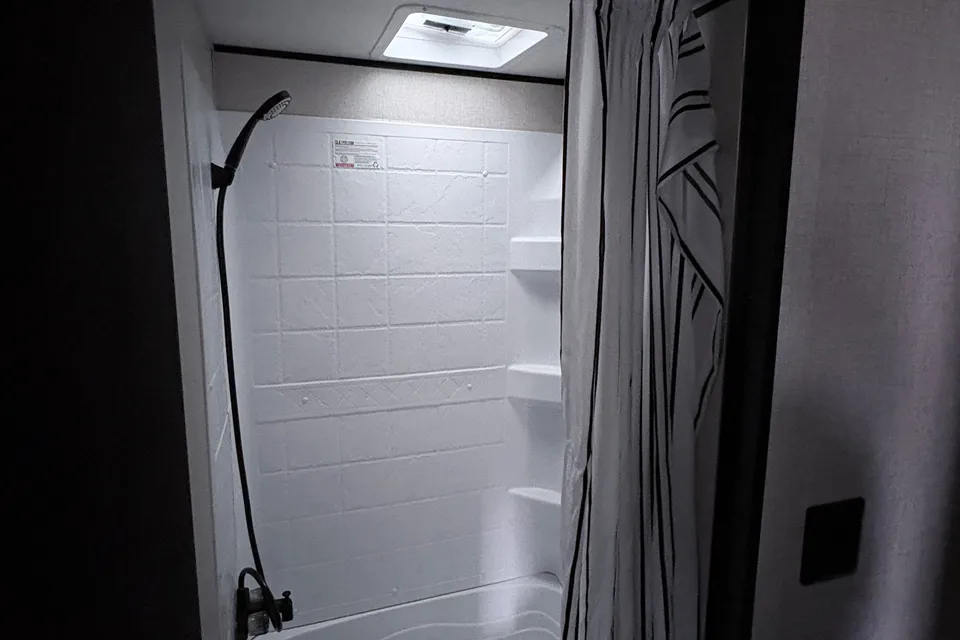 The Smith’s Starcraft 26bh Travel Trailer