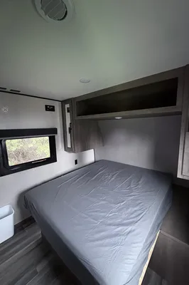 The Smith’s Starcraft 26bh Travel Trailer