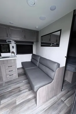 The Smith’s Starcraft 26bh Travel Trailer