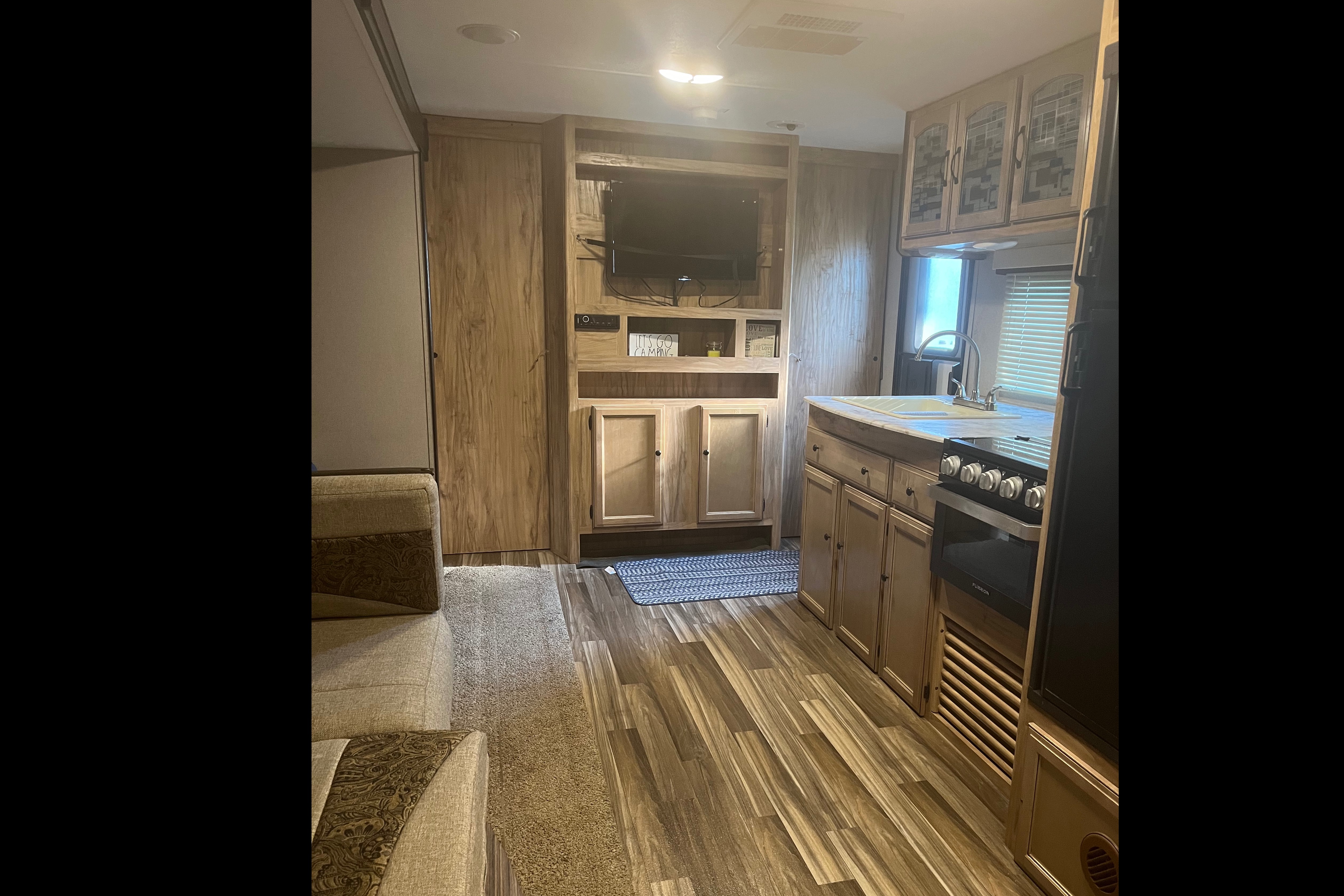 Coachmen Freedom Express Travel Trailer