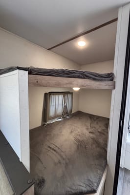 Family Fun 25' Bunkhouse | Sleeps 6-8 | Under 4000lbs