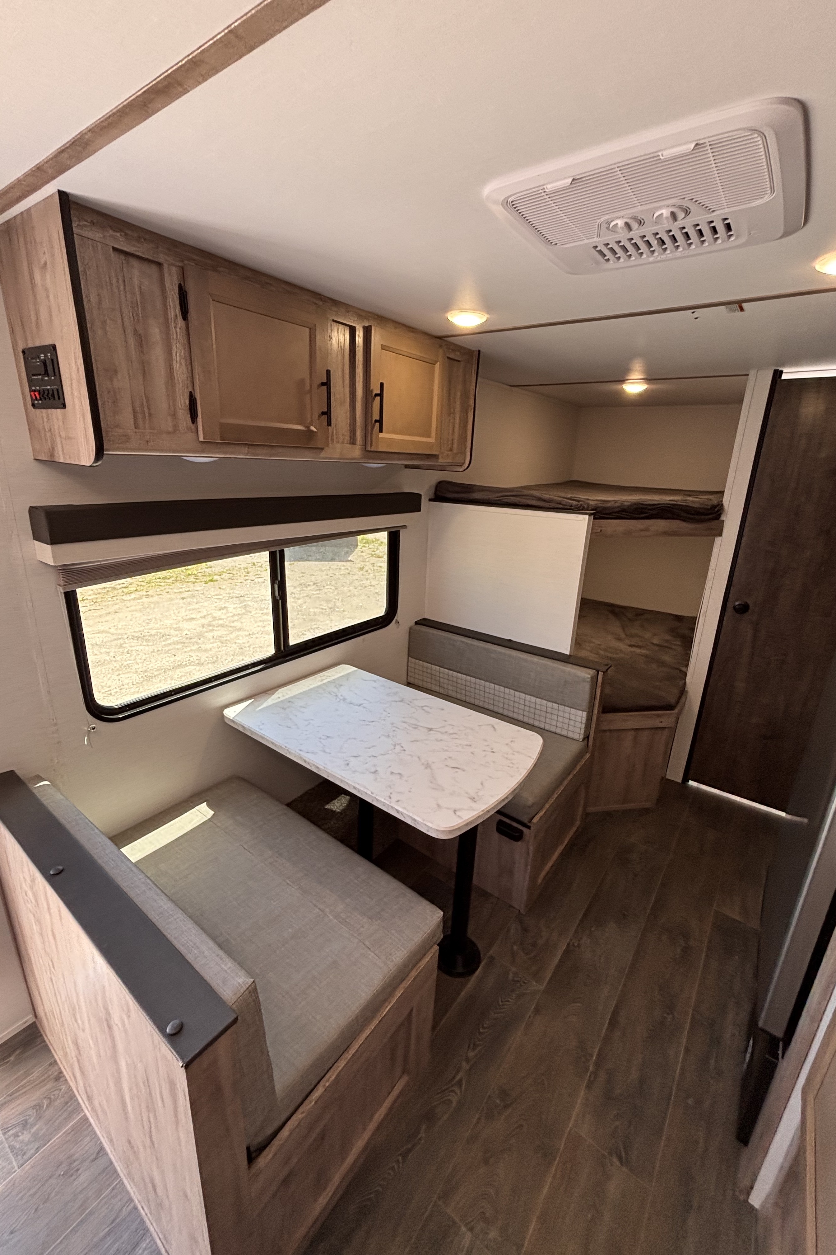 Family Fun 25' Bunkhouse | Sleeps 6-8 | Under 4000lbs