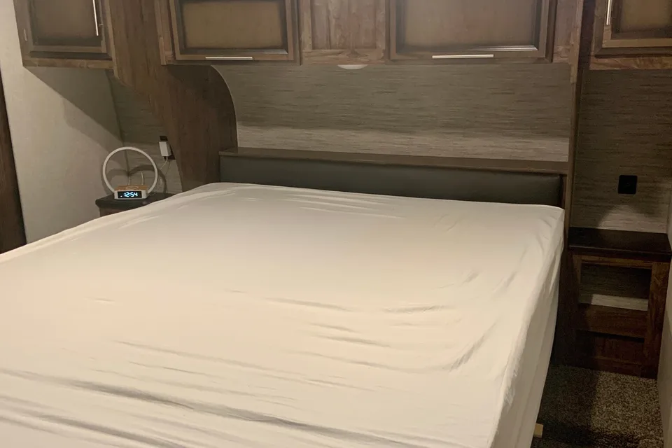 Rollin' Retreat - KZ Durango D290RLT Fifth Wheel