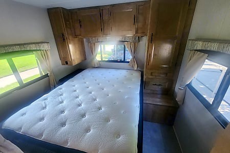  Coachmen leperchauen 27qb