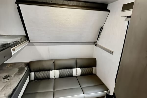 Bunkbed Travel Trailer - Forest, VA - Horse Center Delivery