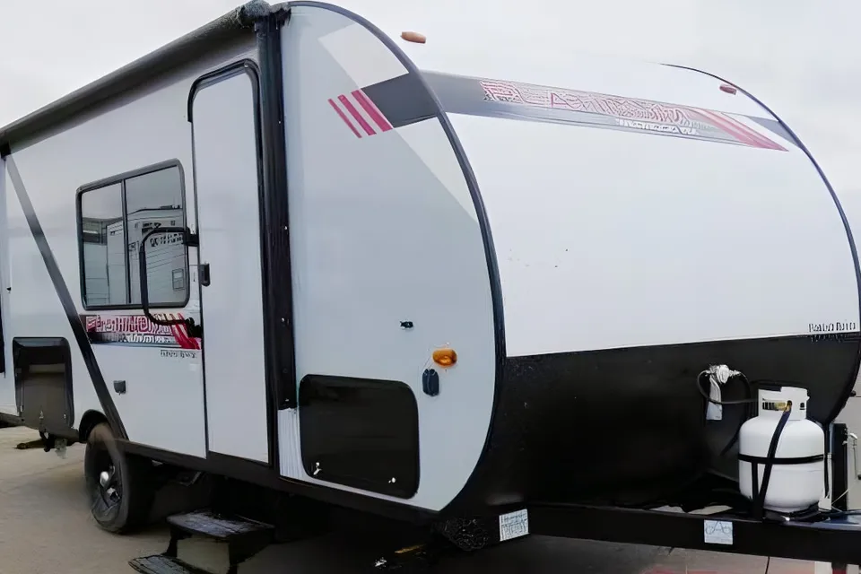 Adventure Onward's Wildwood FSX Travel Trailer