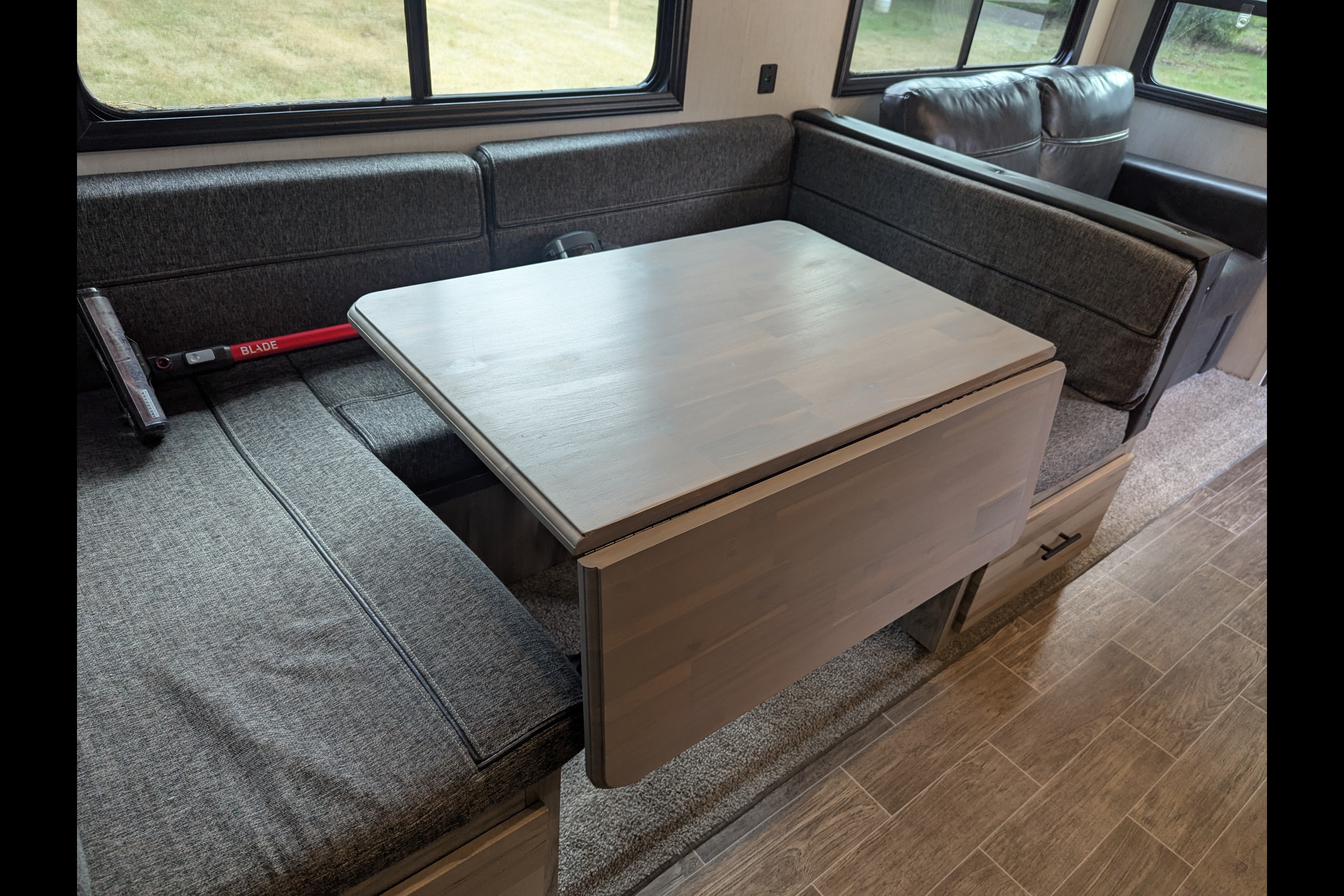 R & R's Artic wolf 2 bed/ 1.5 bath Fifth Wheel