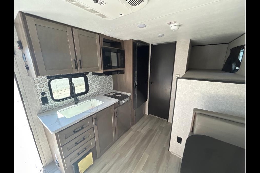 2025 NEW comfy and easy to Tow