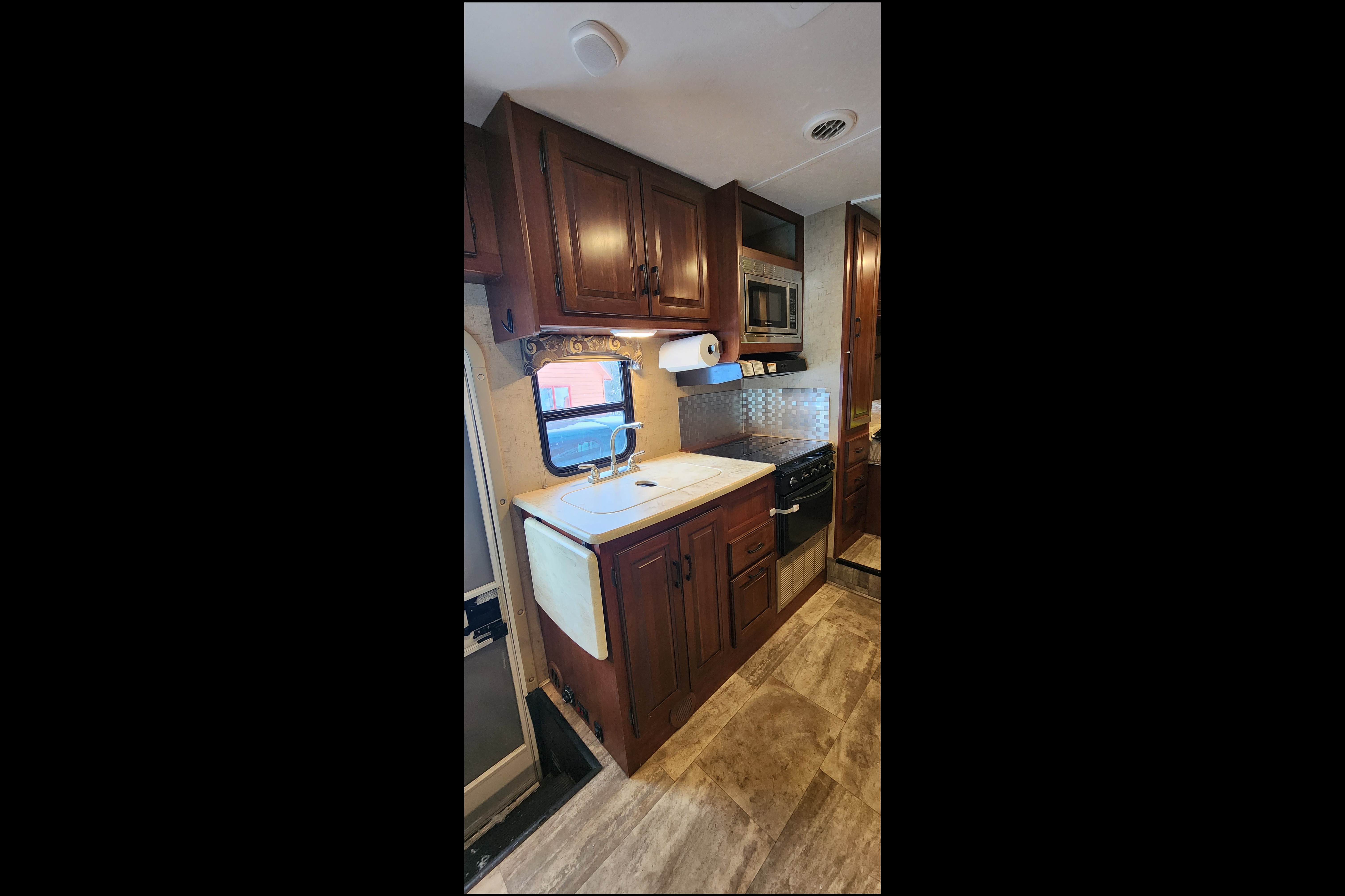 Steven's Forest River Sunseeker Class C