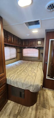 Steven's Forest River Sunseeker Class C