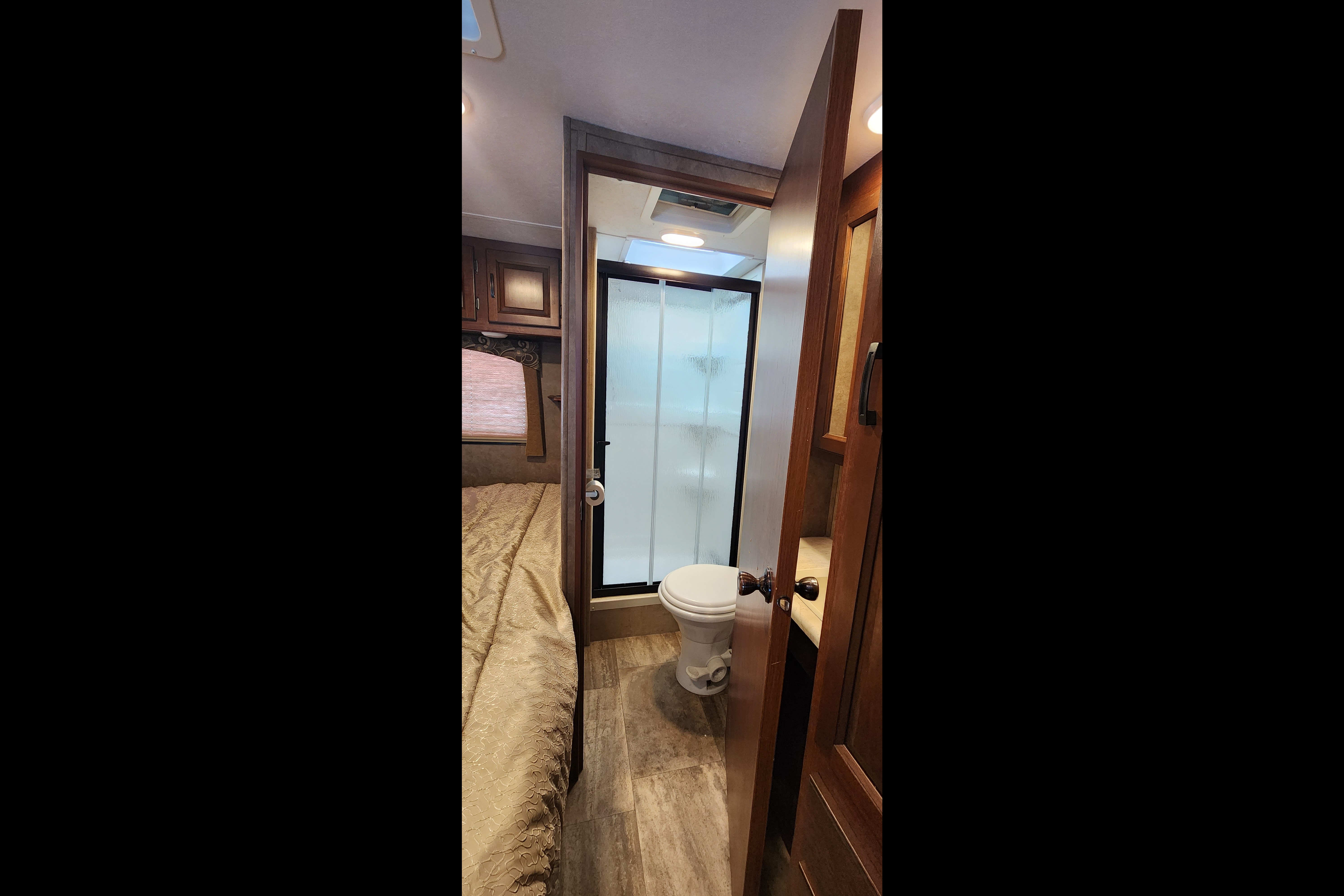 Steven's Forest River Sunseeker Class C