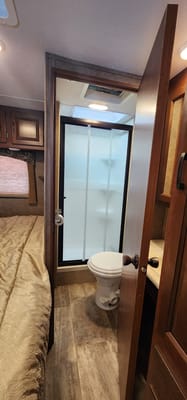 Steven's Forest River Sunseeker Class C