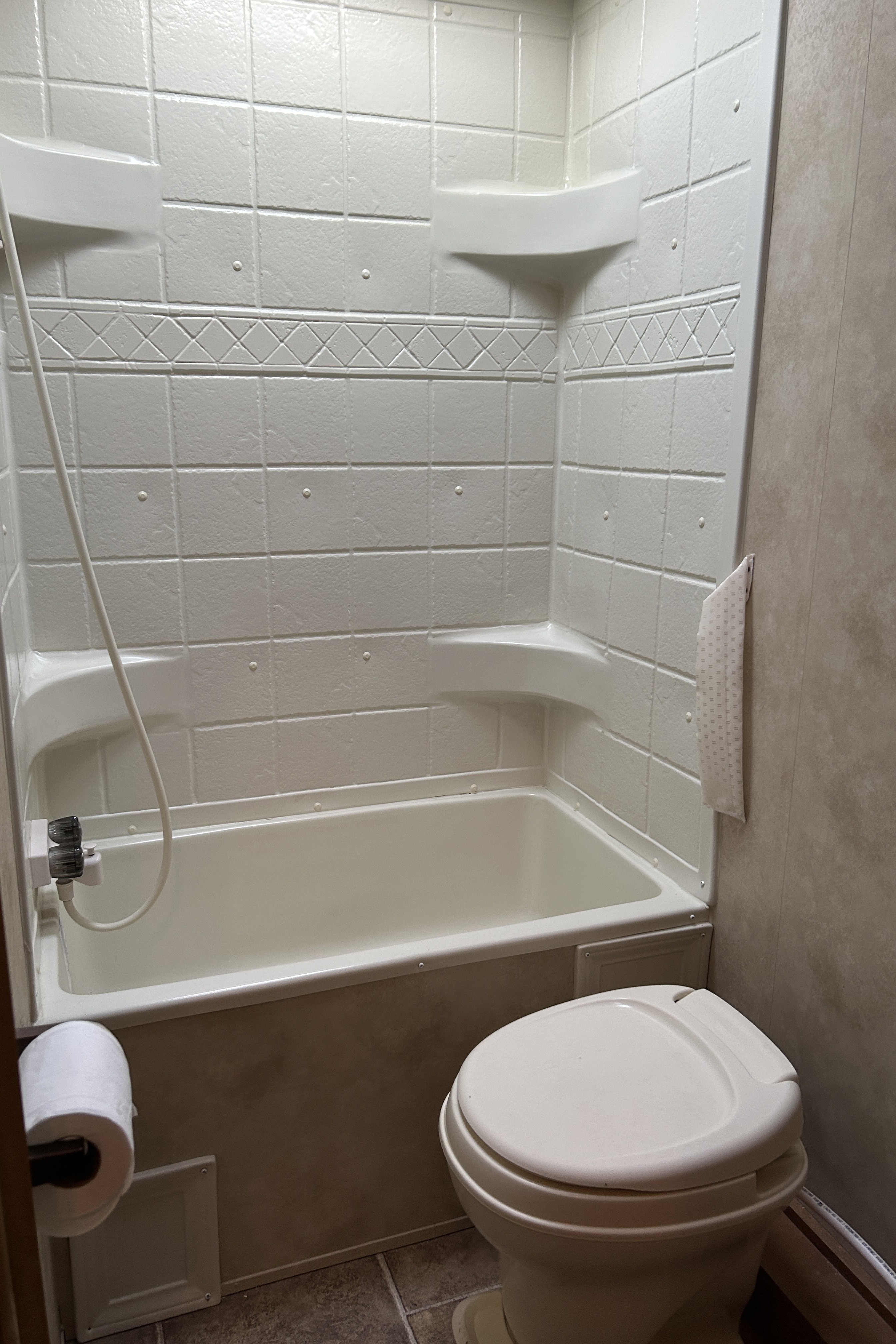3-Puma TRAVEL TRAILER / CAMPER / RV RENTAL