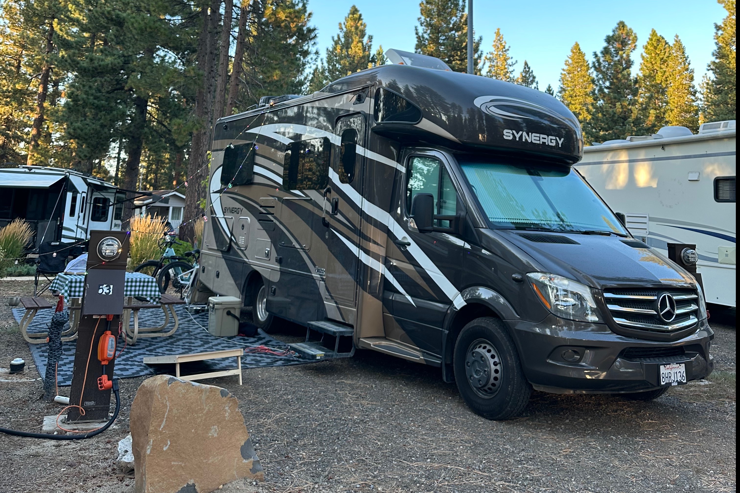 Like New Luxury RV - Adventure With Style! 19 MPG