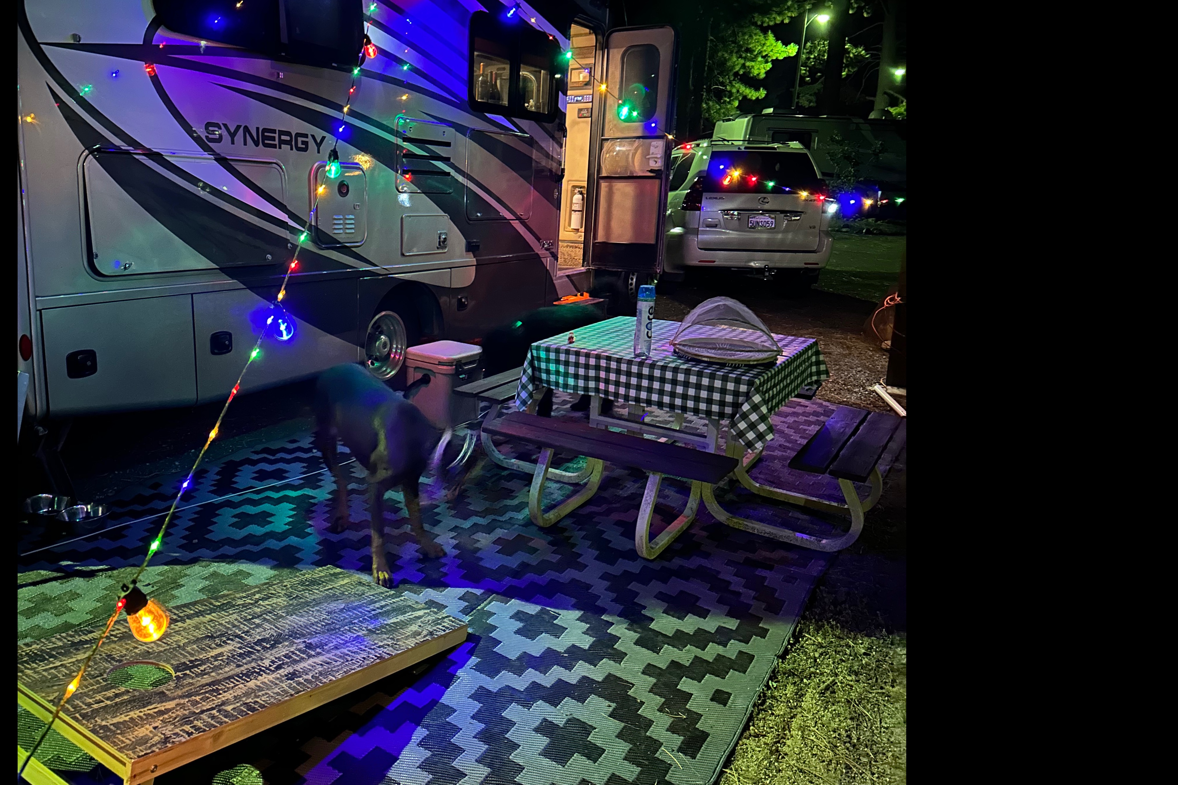 Like New Luxury RV - Adventure With Style! 19 MPG