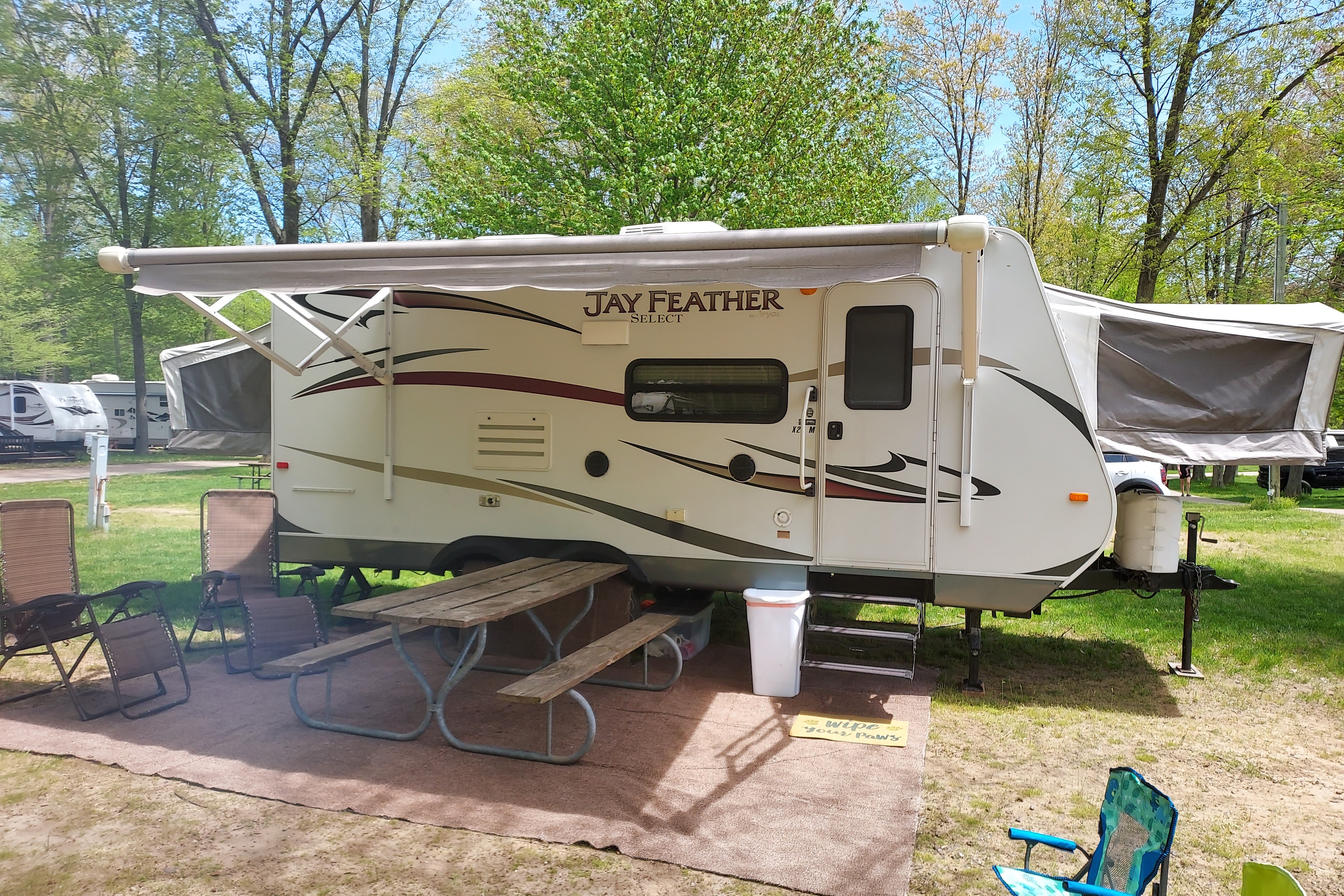 Jayco Jayfeather Hybrid - Easy to Pull 