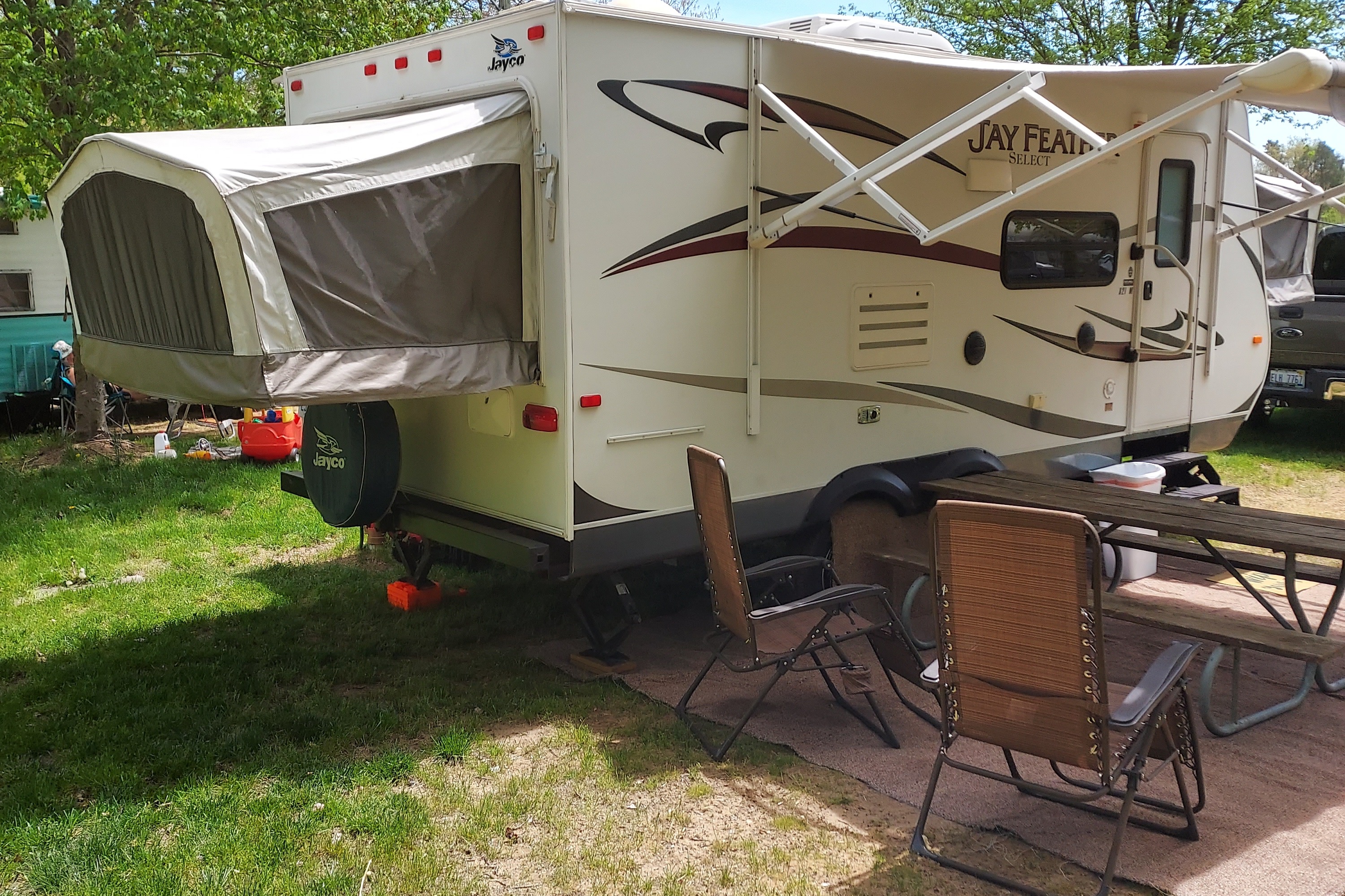 Jayco Jayfeather Hybrid - Easy to Pull 